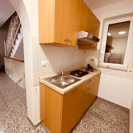 Apartment La