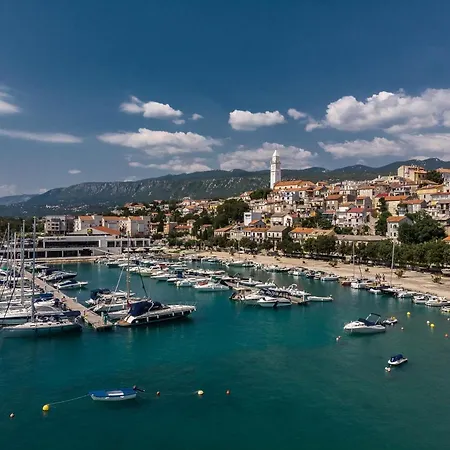 La * Novi Vinodolski