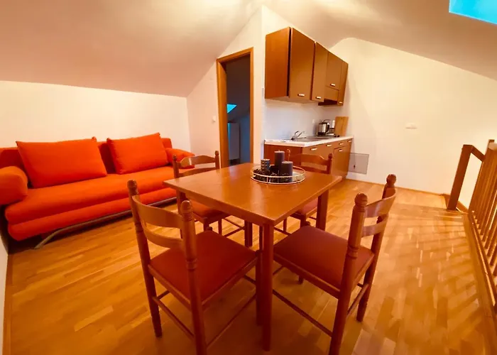 La * Novi Vinodolski