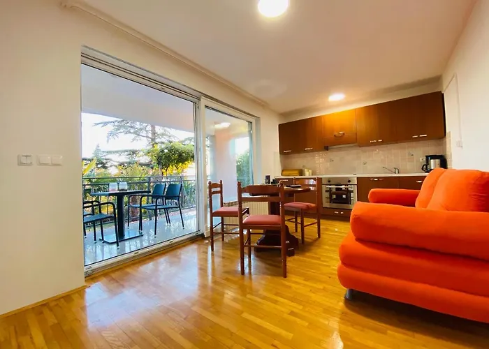 Apartment La Novi Vinodolski