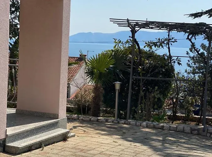 Apartment La Novi Vinodolski